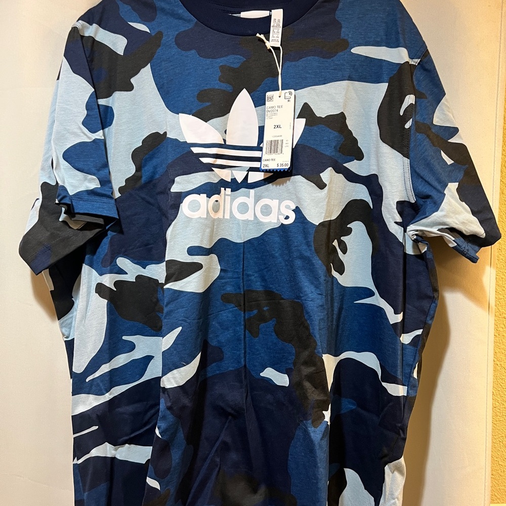 Adidas Men's Navy and Light Blue Camouflage Tee